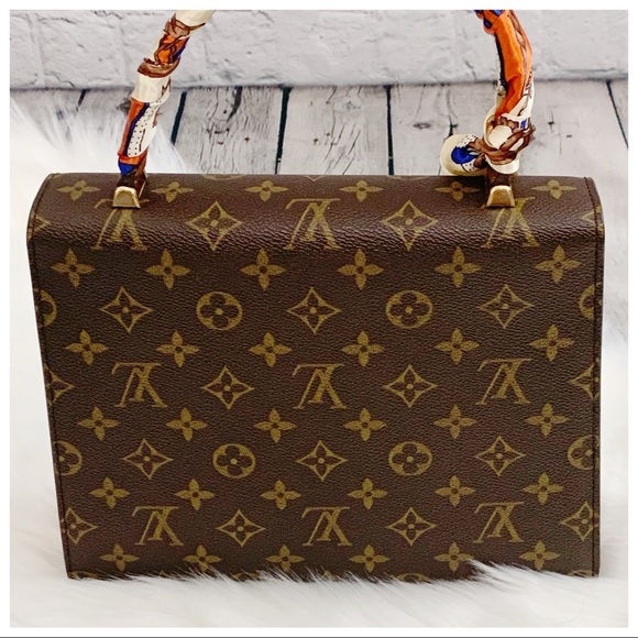 LOUIS VUITTON Malesherbes Monogram - Picture 2 of 12